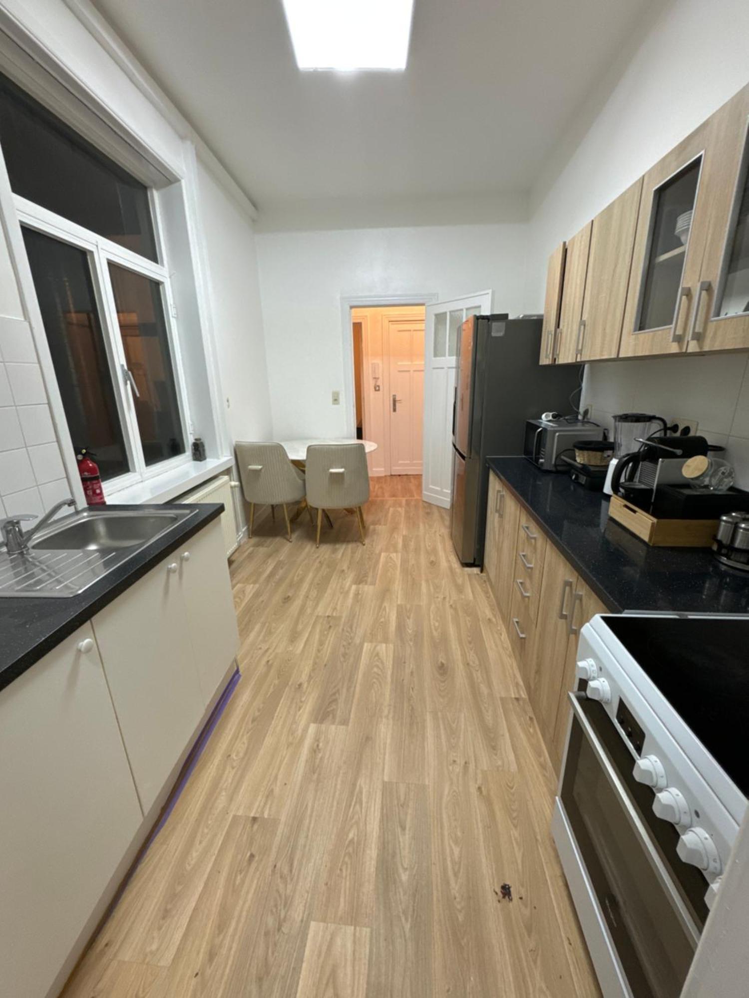 Appartement 2 Chambre Luxueuse A Jette Brussels Exterior photo